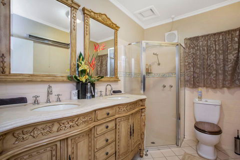 Hahndorf House B&B - Rental Cars 21