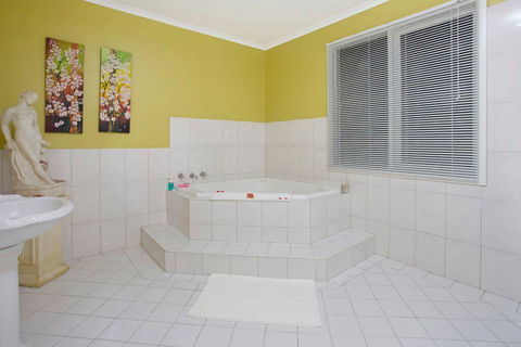 Hahndorf House B&B - Rental Cars 5