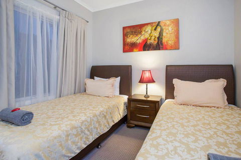 Hahndorf House B&B - Rental Cars 31
