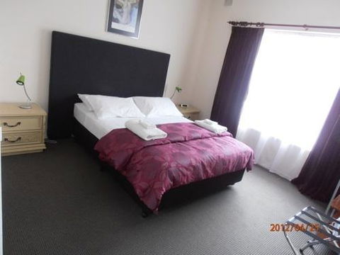 Esplanade Apartments At West Beach - Rental Cars 5