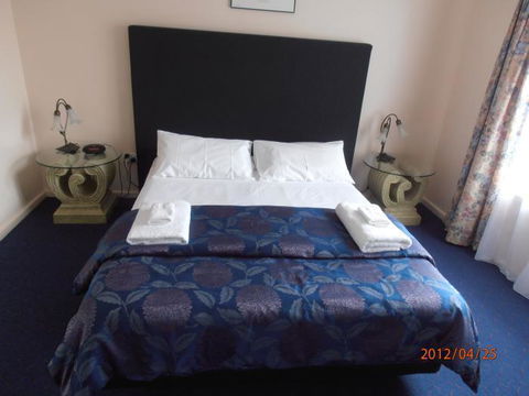 Esplanade Apartments At West Beach - Rental Cars 11