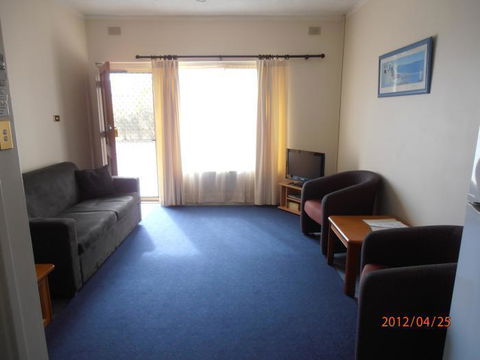 Esplanade Apartments At West Beach - Rental Cars 12