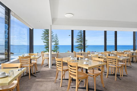 Ibis Styles Port Macquarie - Rental Cars 5