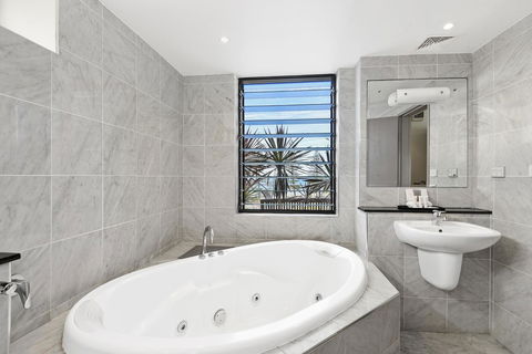 Ibis Styles Port Macquarie - Rental Cars 21