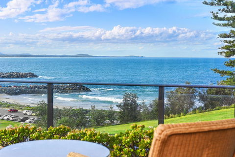 Ibis Styles Port Macquarie - Rental Cars 2