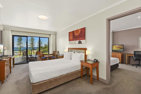Ibis Styles Port Macquarie - Rental Cars 11
