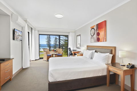 Ibis Styles Port Macquarie - Rental Cars 9