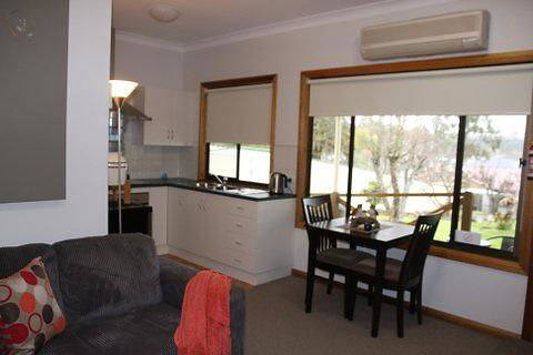 Owl Place In Hahndorf - Rental Cars 2