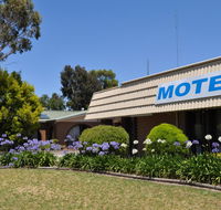Keith Motor Inn - Rental Cars