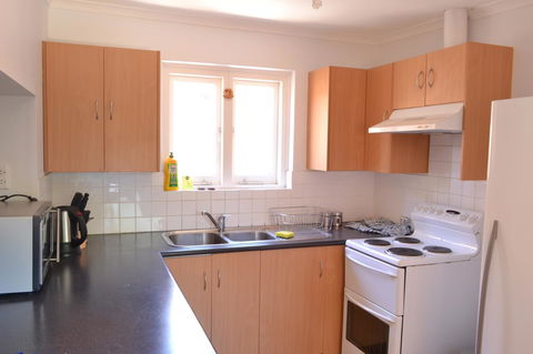 Prospect Holiday House - Rental Cars 5