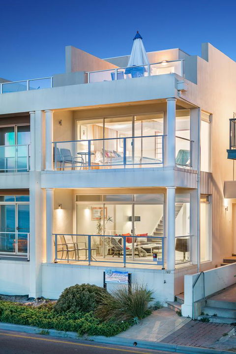 Adelaide Luxury Beach House - Rental Cars 19