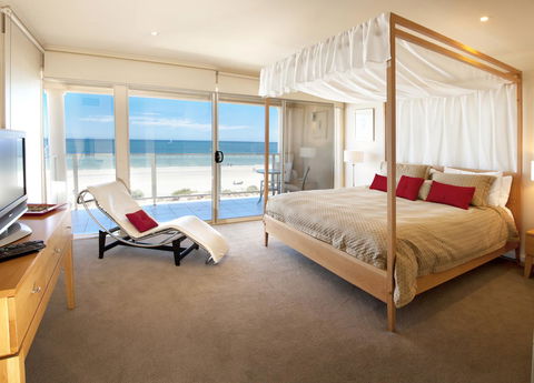 Adelaide Luxury Beach House - Rental Cars 4