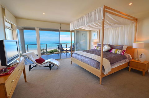 Adelaide Luxury Beach House - Rental Cars 2