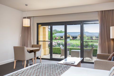 The Barn Accommodation - Rental Cars 24