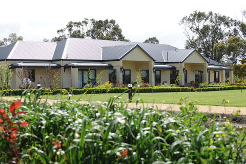 The Barn Accommodation - Rental Cars 3