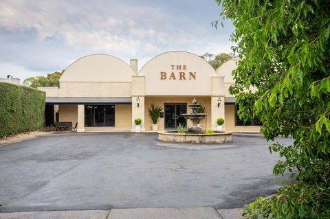 The Barn Accommodation - Rental Cars 5