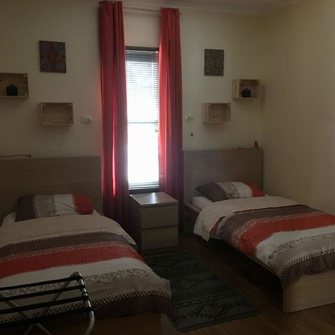 KI Dragonfly Guesthouse - Rental Cars 17