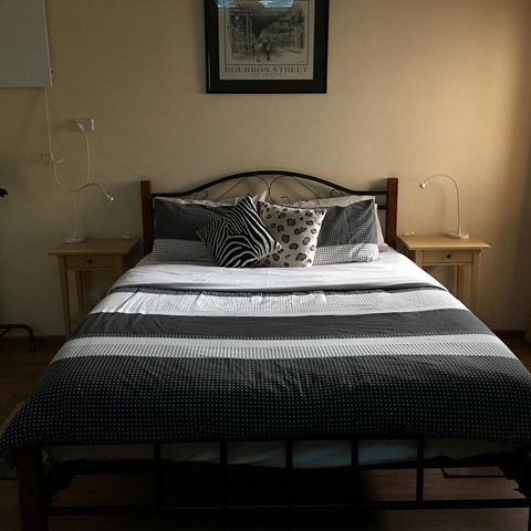 KI Dragonfly Guesthouse - Rental Cars 27