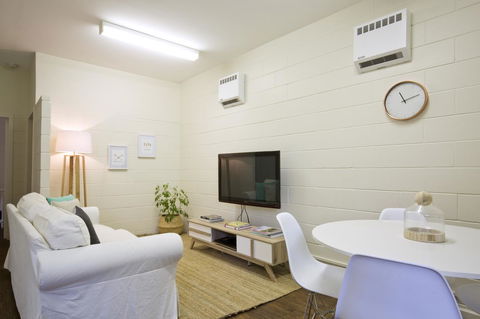 The Old Mount Gambier Gaol - Rental Cars 35