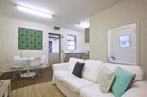 The Old Mount Gambier Gaol - Rental Cars 36