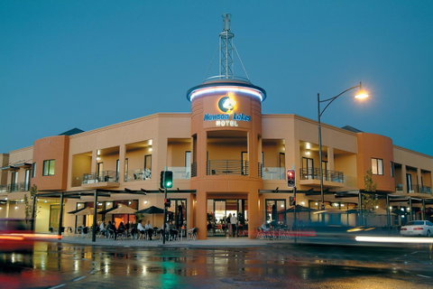 Mawson Lakes Hotel - Rental Cars 8