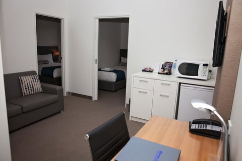 Mawson Lakes Hotel - Rental Cars 39