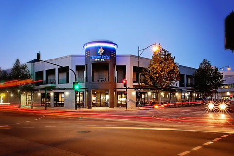 Mawson Lakes Hotel - Rental Cars 0