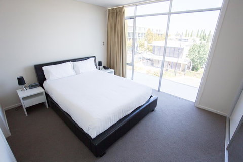 Mawson Lakes Hotel - Rental Cars 25