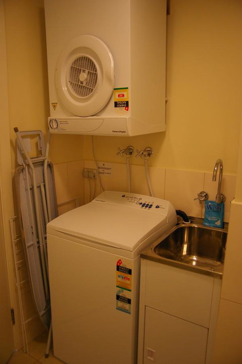 Mawson Lakes Hotel - Rental Cars 30