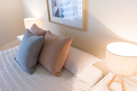 20 Hill Avenue Bed & Breakfast - Rental Cars 11