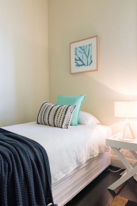 20 Hill Avenue Bed & Breakfast - Rental Cars 14