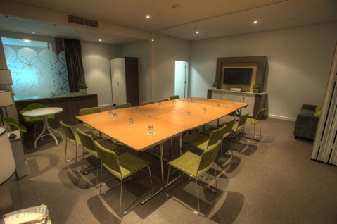 Walkers Arms Hotel - Rental Cars 7