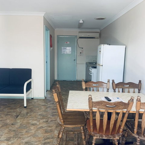 Bay Lodge - Rental Cars 16