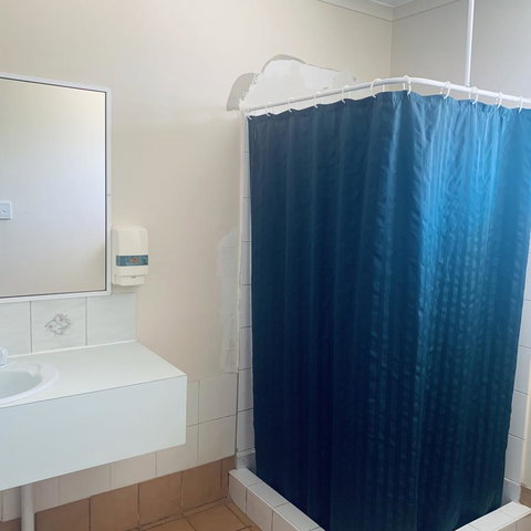 Bay Lodge - Rental Cars 22