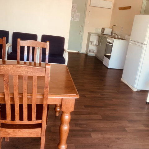 Bay Lodge - Rental Cars 2