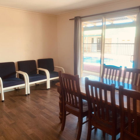 Bay Lodge - Rental Cars 4