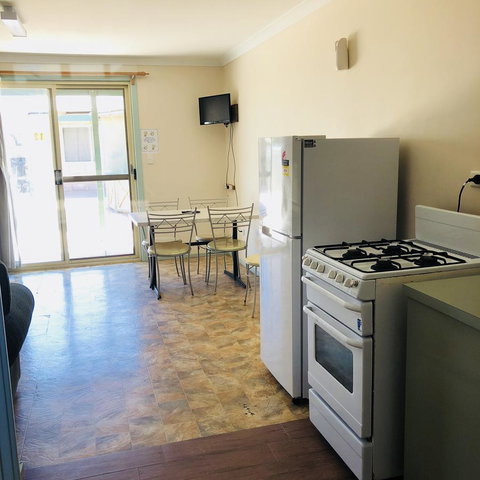 Bay Lodge - Rental Cars 35