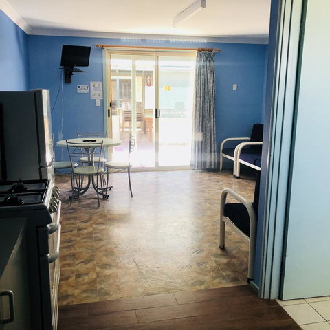 Bay Lodge - Rental Cars 37