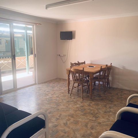 Bay Lodge - Rental Cars 24