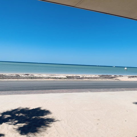 Bay Lodge - Rental Cars 11