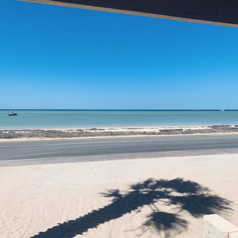 Bay Lodge - Rental Cars 10