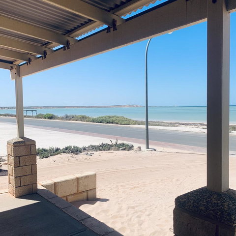 Bay Lodge - Rental Cars 0