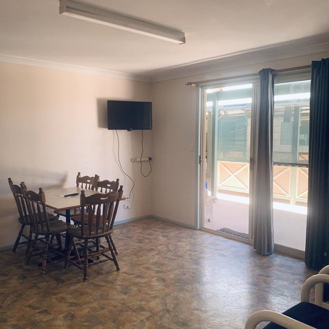 Bay Lodge - Rental Cars 15