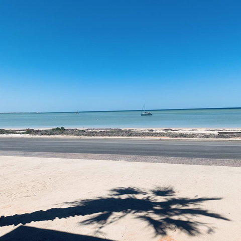 Bay Lodge - Rental Cars 13