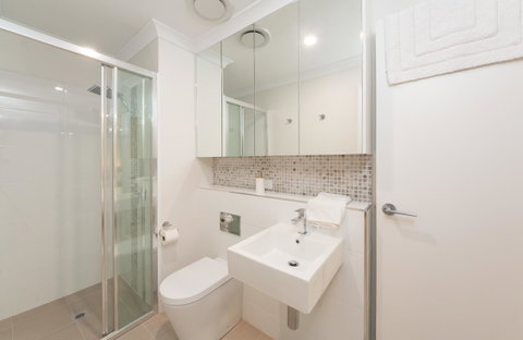 Yaran Suites - Rental Cars 15