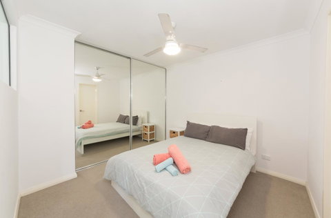 Yaran Suites - Rental Cars 40