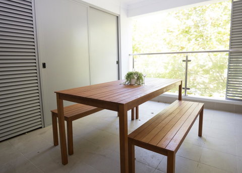 Yaran Suites - Rental Cars 10