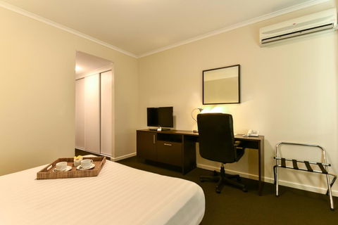 Sanno Marracoonda Perth Airport Hotel - Rental Cars 26