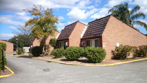 Sanno Marracoonda Perth Airport Hotel - Rental Cars 30