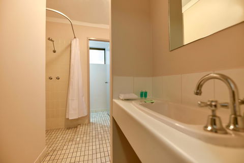 Sanno Marracoonda Perth Airport Hotel - Rental Cars 24